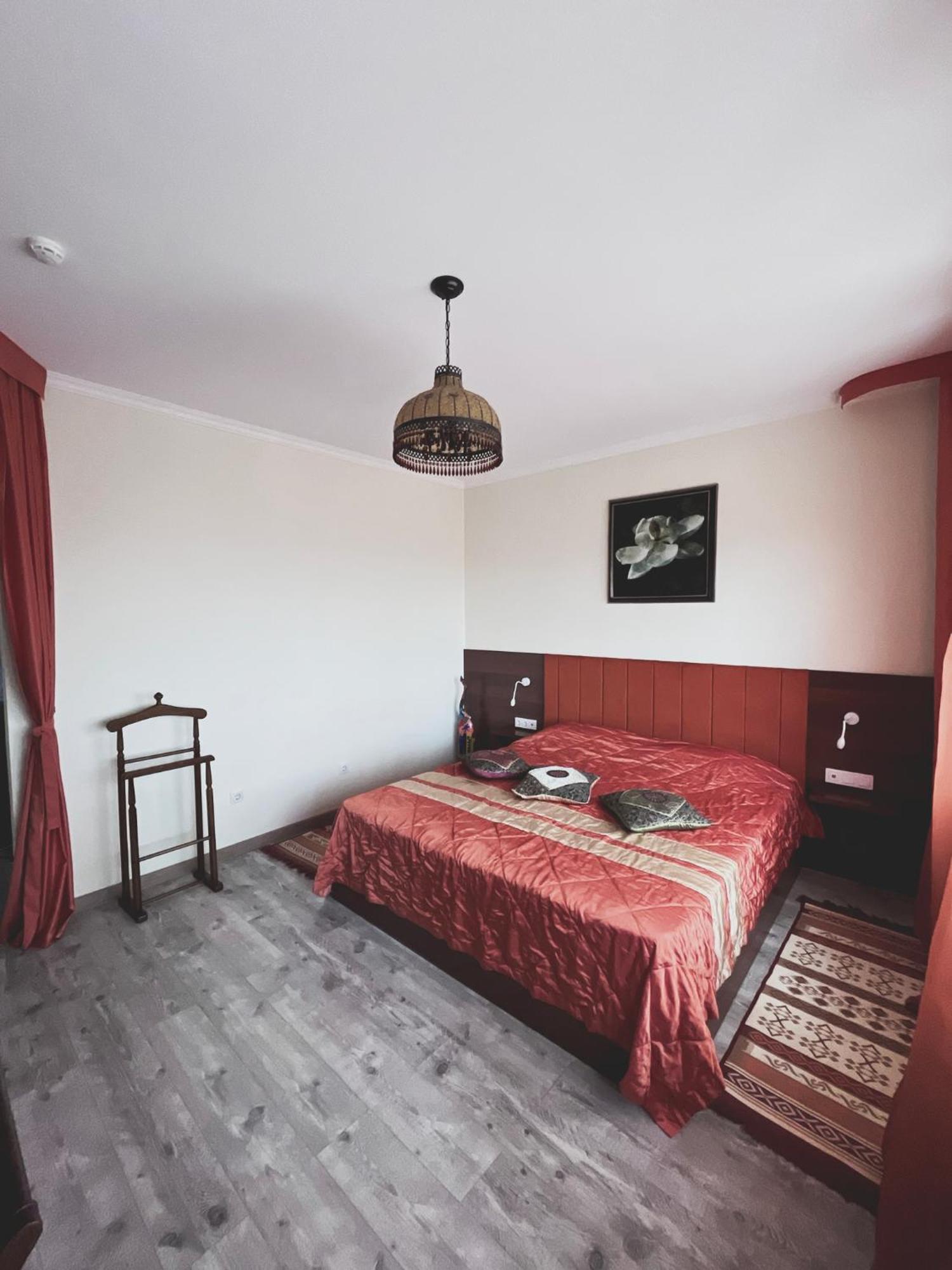 Vip House Hotel Астана Экстерьер фото